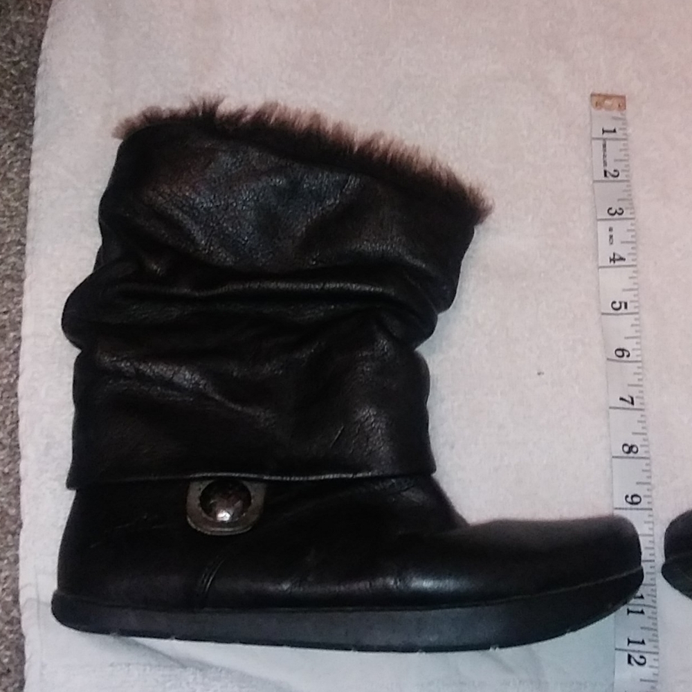 Black earth Boots